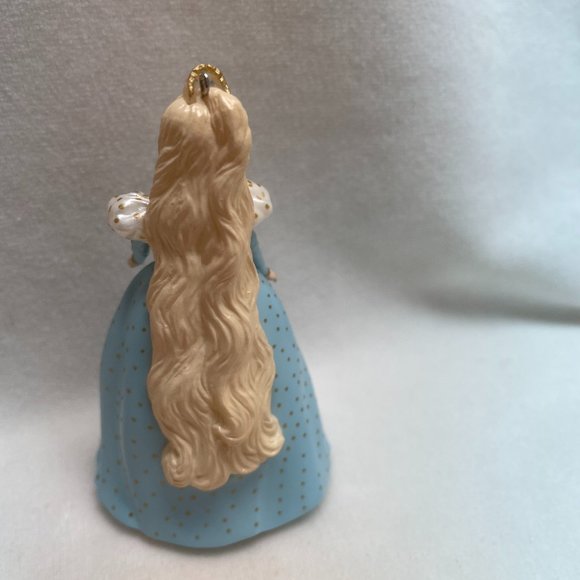 Barbie Hallmark Ornaments - Set of 3. - Picture 10 of 14